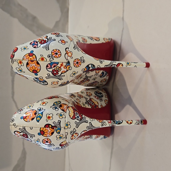 Pigalle Follies 100mm - Picture 4 of 7